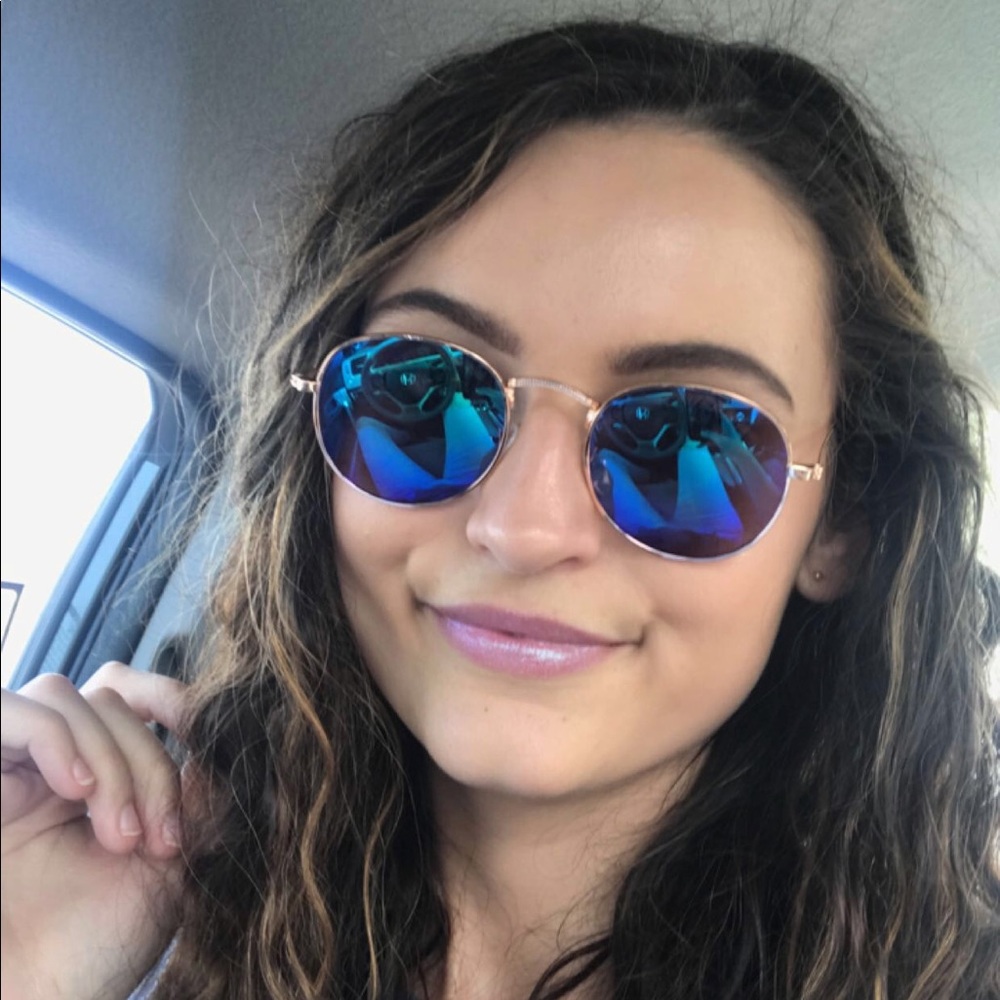 Meet your Posher, Dasha